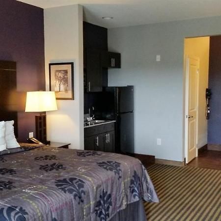 Belmont Inn And Suites Beeville Екстериор снимка